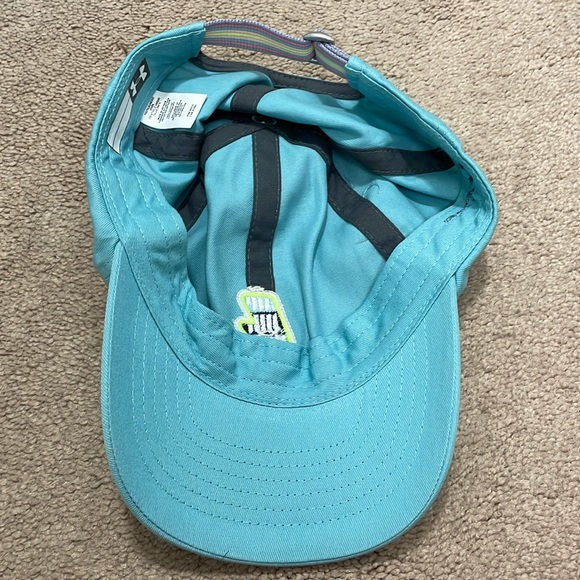 Under Armour baseball cap. OS. - Picture 3 of 4